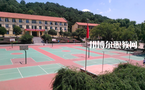 武漢東湖光電學(xué)校2022年報(bào)名條件、招生要求、招生對象