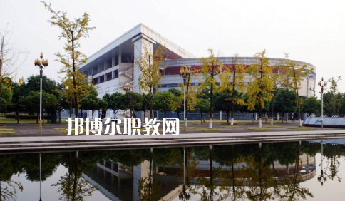 武漢供銷商業(yè)學校2022年報名條件、招生要求、招生對象