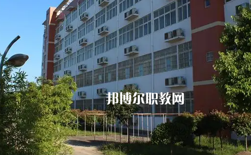 湖北現(xiàn)代技術(shù)學(xué)校2022年報(bào)名條件、招生要求、招生對(duì)象