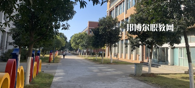 南昌智遠(yuǎn)技工學(xué)校2023年報(bào)名條件、招生要求、招生對(duì)象