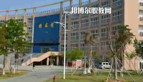 廈門(mén)高職?？圃盒Ｅ琶?1強(qiáng)