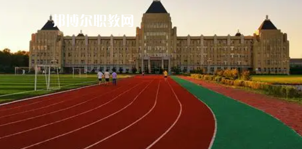 黑龍江高職?？圃盒Ｅ琶?8強