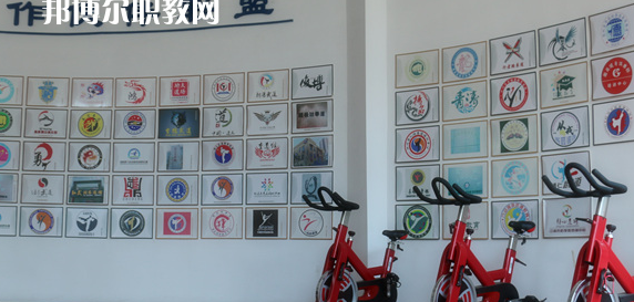 德陽弘正科技職業(yè)學(xué)校2023年報名條件、招生要求、招生對象