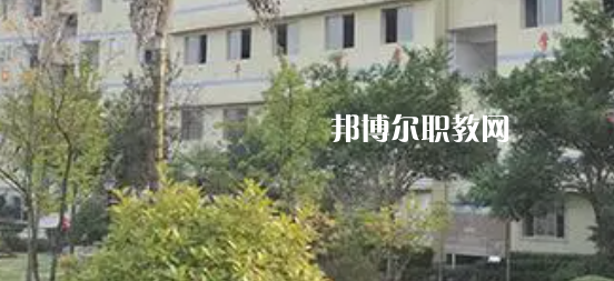 重慶市三峽職業(yè)技工學(xué)校地址在哪里，哪個(gè)地區(qū)，哪個(gè)城市?