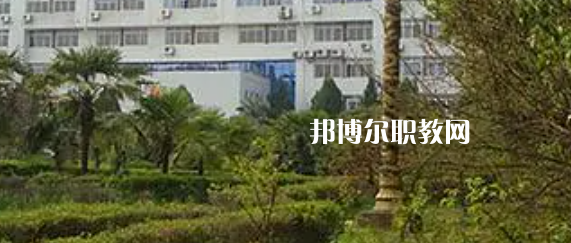 南京華東信息工程技工學(xué)校地址在哪里，哪個(gè)地區(qū)，哪個(gè)城市?