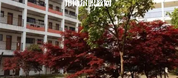 江蘇省寶應(yīng)中等專業(yè)學(xué)校地址在哪里，哪個(gè)地區(qū)，哪個(gè)城市?