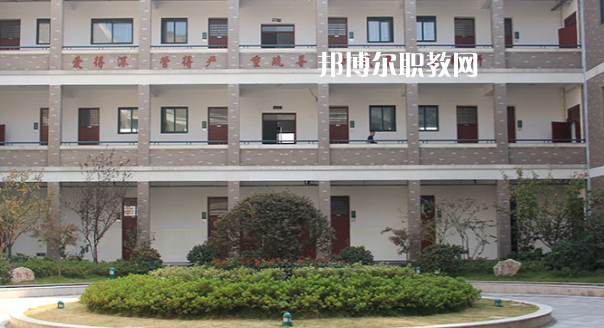 2023杭州市城西中學(xué)職高部多少錢(qián) 杭州市城西中學(xué)職高部各專(zhuān)業(yè)學(xué)費(fèi)收費(fèi)標(biāo)準(zhǔn)