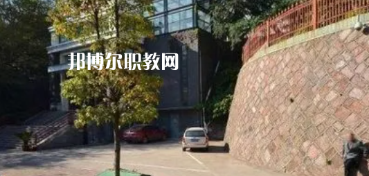 金華藝術(shù)學(xué)校地址在哪里，哪個地區(qū)，哪個城市?
