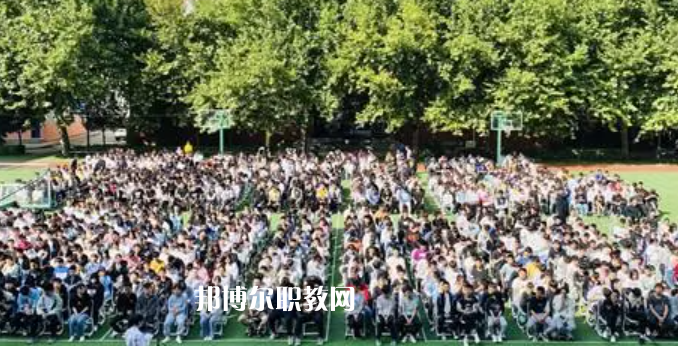 陜西工程科技高級(jí)技工學(xué)校地址在哪里，哪個(gè)地區(qū)，哪個(gè)城市?