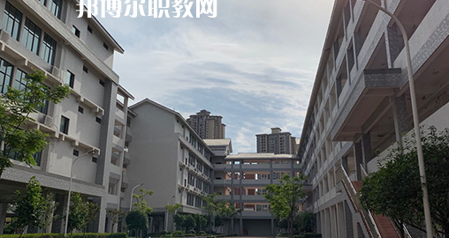 重慶市京師實驗學(xué)校航空實驗班地址，乘車路線