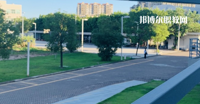汕頭市科技應(yīng)用職業(yè)技術(shù)學(xué)校地址，乘車路線