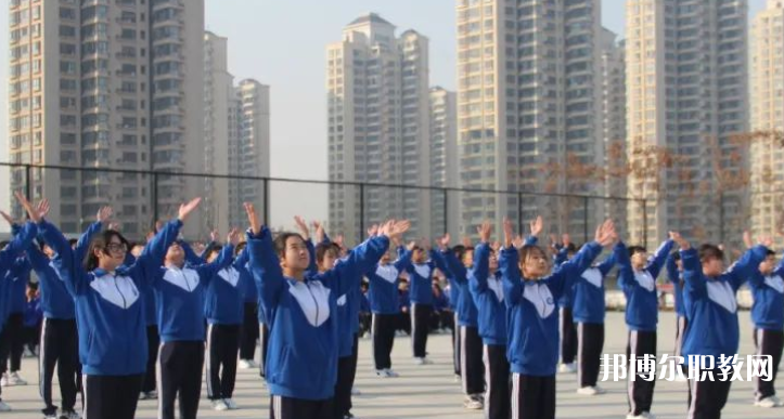 中交第二公路工程局有限公司技工學(xué)校地址，乘車路線