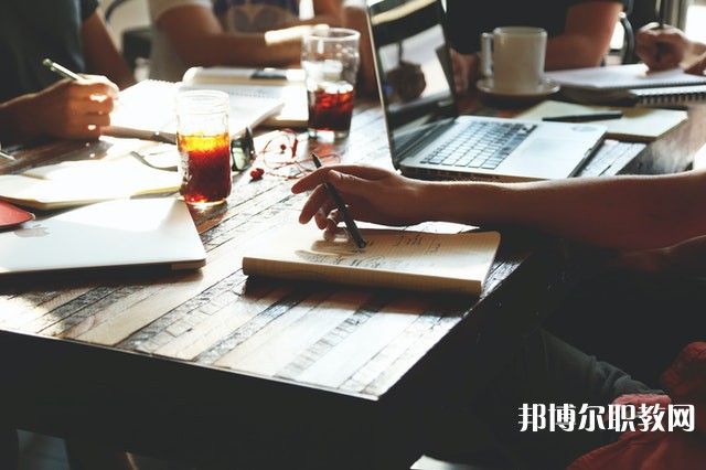 西安工程技師學(xué)院有哪些招生專(zhuān)業(yè)（2023年）