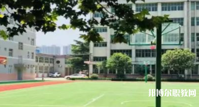 西安澤秦技工學校地址，乘車路線