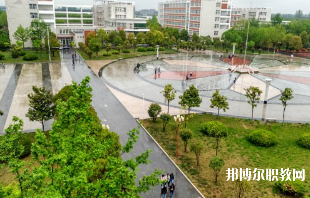 許昌市建安區(qū)職業(yè)中等專(zhuān)業(yè)學(xué)校怎么樣、好不好