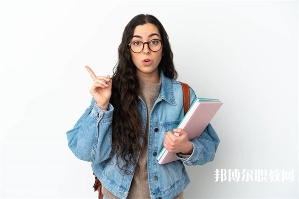 江西哪里的職教中心能讀服裝設計與工藝專業(yè)