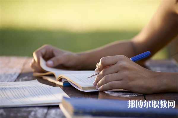 江西哪里的中職學(xué)校能讀電力機(jī)車(chē)運(yùn)用與維修專(zhuān)業(yè)