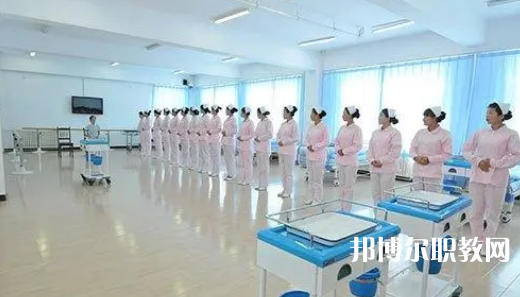 四川育英醫(yī)養(yǎng)科技技工學(xué)校2024年報(bào)名條件、招生要求、招生對象