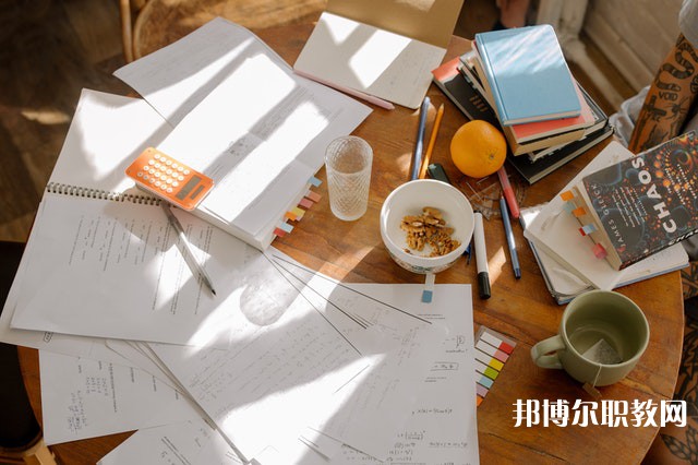 河南哪里的中職學(xué)校能讀計算機(jī)會計專業(yè)