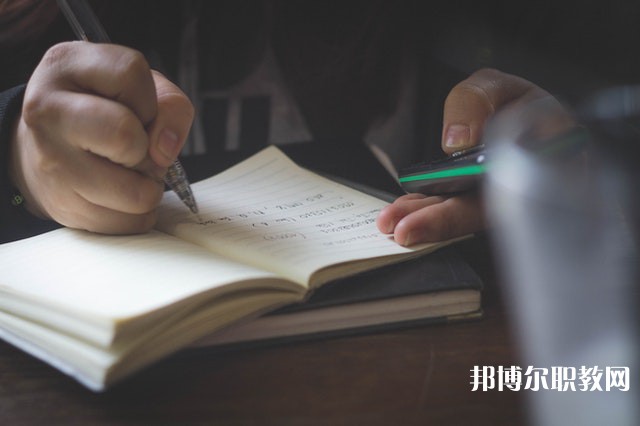 廣東哪里的技工學(xué)校能讀汽車(chē)維修與改裝專(zhuān)業(yè)