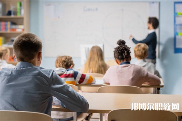廣東哪里的中專(zhuān)學(xué)校能讀工商企業(yè)管理專(zhuān)業(yè)