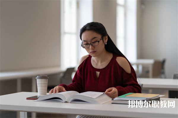 廣東哪里的中職學校能讀美術(shù)設(shè)計與制作專業(yè)專業(yè)