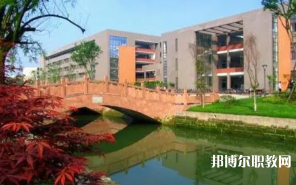 2024桂林市藝術(shù)學(xué)校招生計劃 招生人數(shù)是多少(附要求、條件、對象)