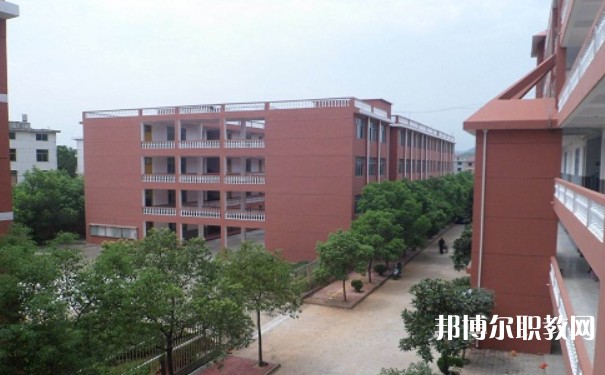 2024鷹潭市高級技工學(xué)校招生計(jì)劃 招生人數(shù)是多少(附要求、條件、對象)