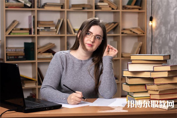 四川哪里的中專學校能讀石油工程專業(yè)