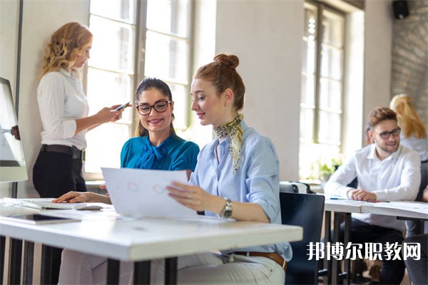 四川哪里的中職學校能讀航空服務(wù)專業(yè)