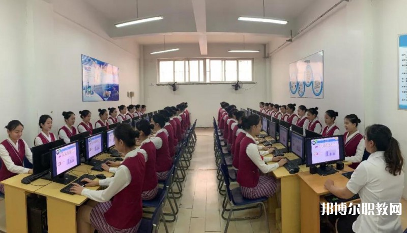 大連航空管理中等職業(yè)技術(shù)學(xué)校怎么樣、好不好