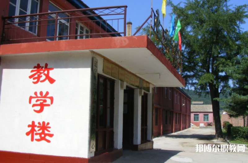 2024丹東市圣林中等職業(yè)技術(shù)專業(yè)學(xué)校招生計(jì)劃 招生人數(shù)是多少(附要求、條件、對(duì)象)