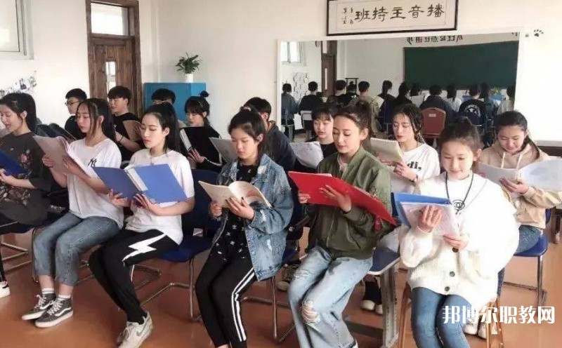 2024營(yíng)口市戲曲學(xué)校招生計(jì)劃 招生人數(shù)是多少(附要求、條件、對(duì)象)