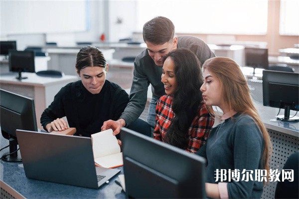 貴州哪里的職業(yè)學(xué)校能讀計(jì)算機(jī)動(dòng)畫(huà)設(shè)計(jì)專(zhuān)業(yè)