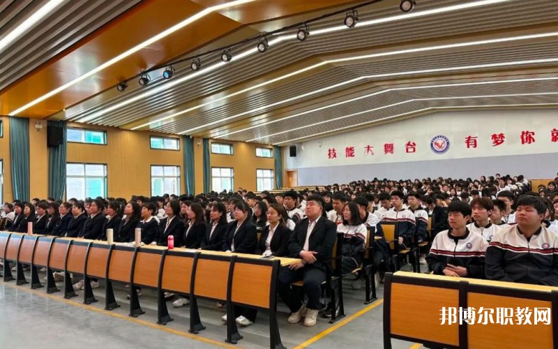 2025運(yùn)城市職業(yè)技能學(xué)校招生計(jì)劃 招生人數(shù)是多少(附要求、條件、對(duì)象)