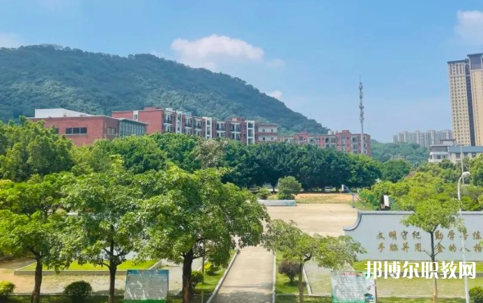 福州市華幟技工學校怎么樣、好不好