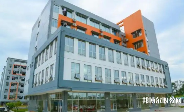 2025廣西新聞出版技工學校招生計劃 招生人數(shù)是多少(附要求、條件、對象)