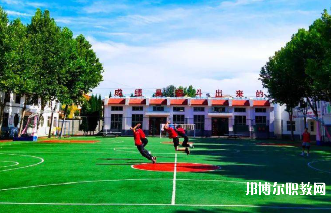 2025平?jīng)雎殬I(yè)學校最新排名前三名單