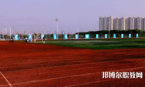 成都2025年中專(zhuān)鐵路學(xué)?？梢钥即髮?zhuān)嗎